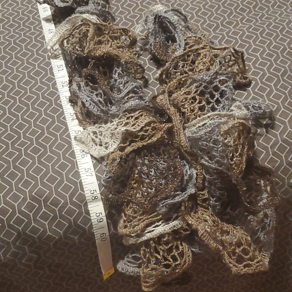 Ladies Scarf Bundle - Picture 12 of 17